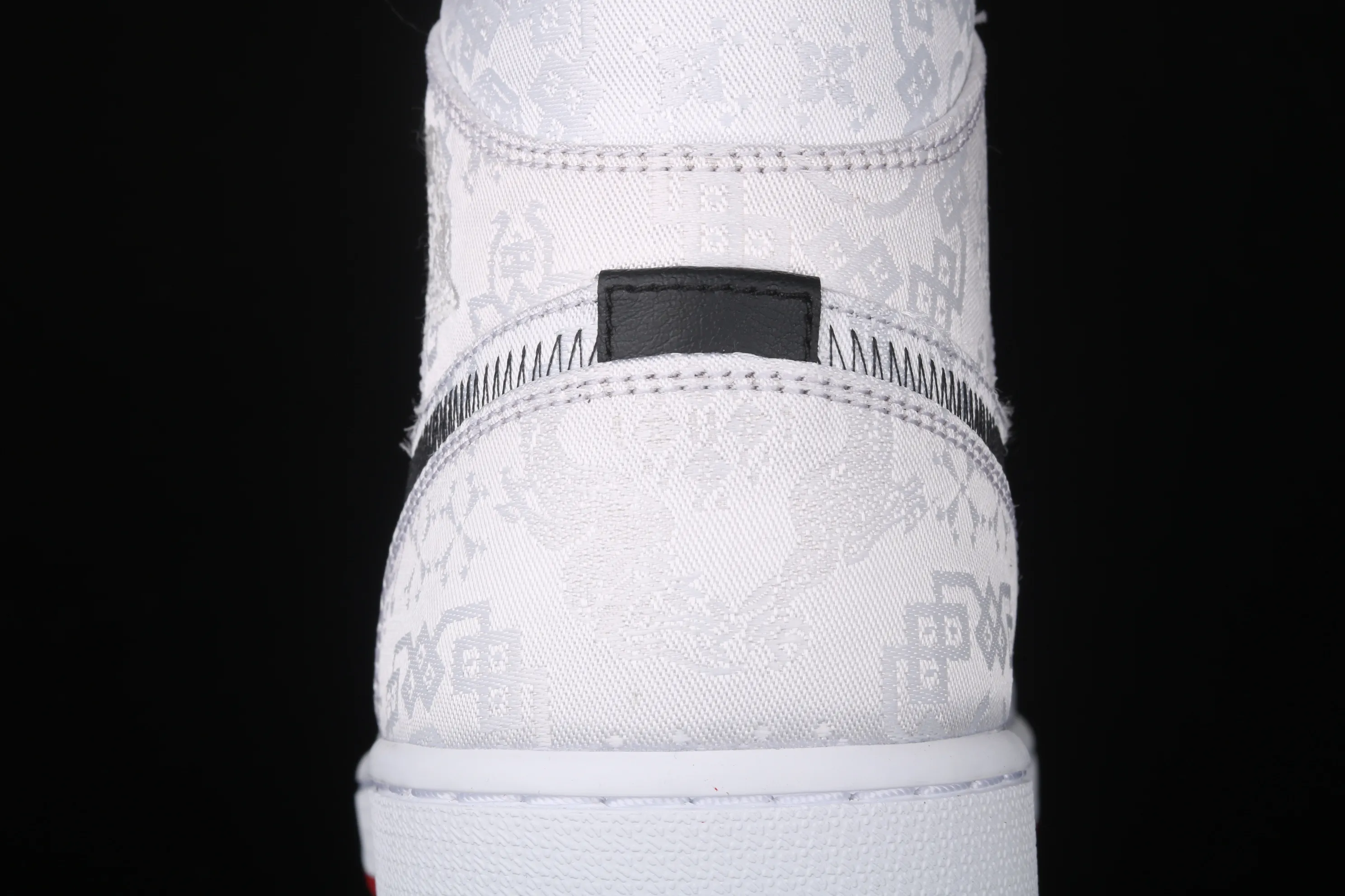 All categories Air Jordan Jordan series basketball shoes Air Jordan 1 Mid pure original version CLOT x Air Jordan 1 Mid "Fearless" AJ1 Joe 1 mid-top white silk CU2804-100